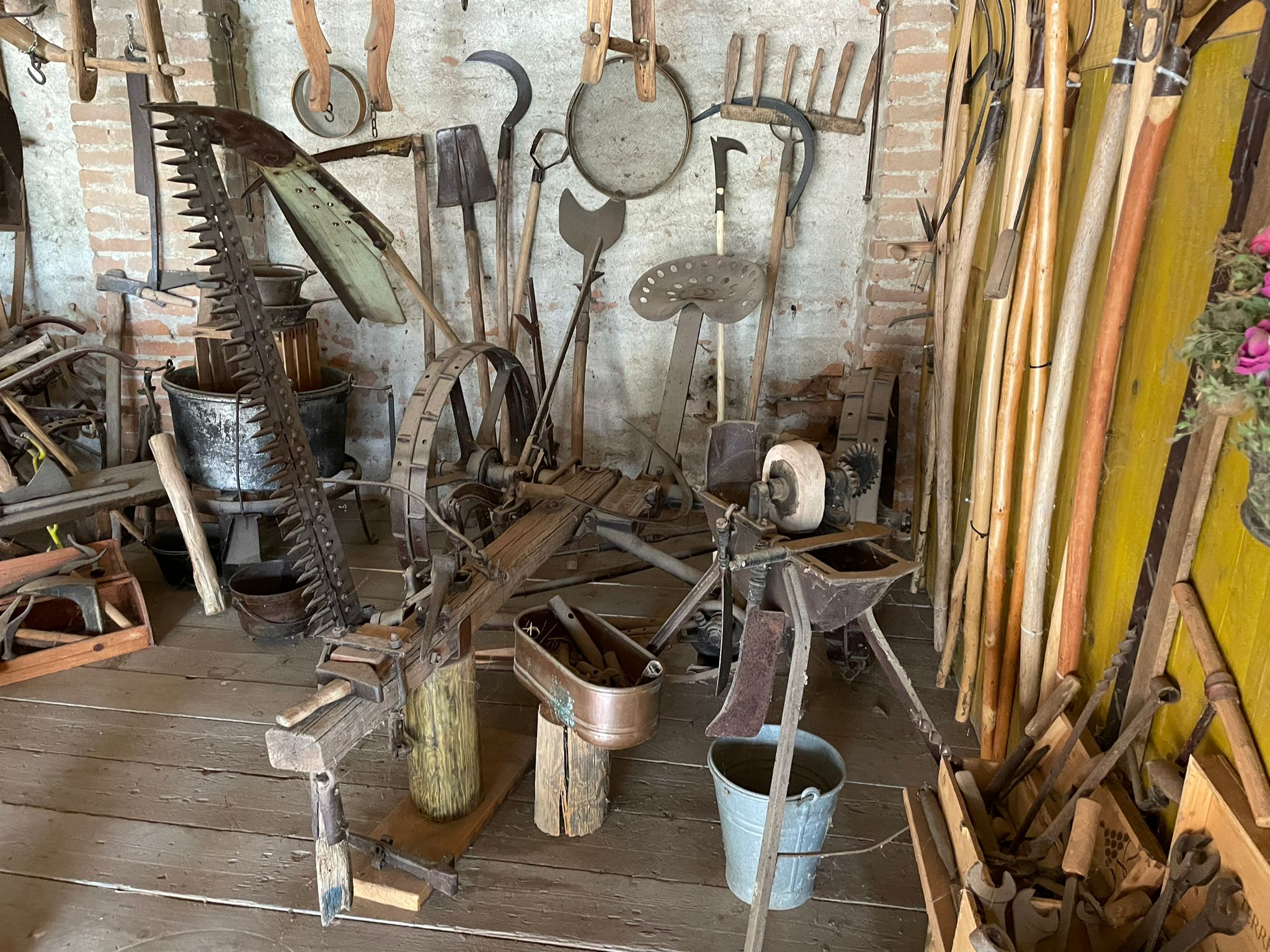 Vecchi attrezzi agricoli